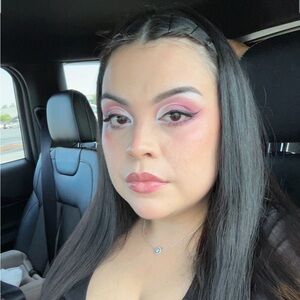 Meet your Posher, Karina